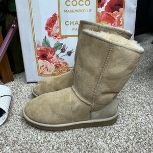 UGG Classic Beige Winter Boots